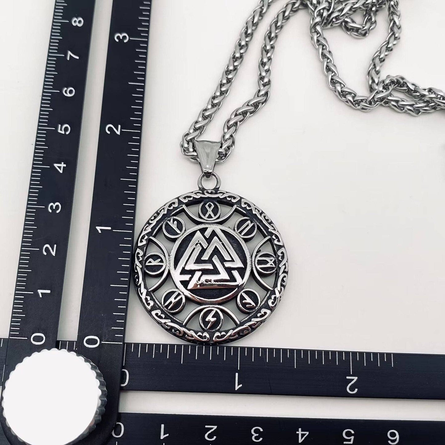 Viking Valknut Round Pendant Necklace
