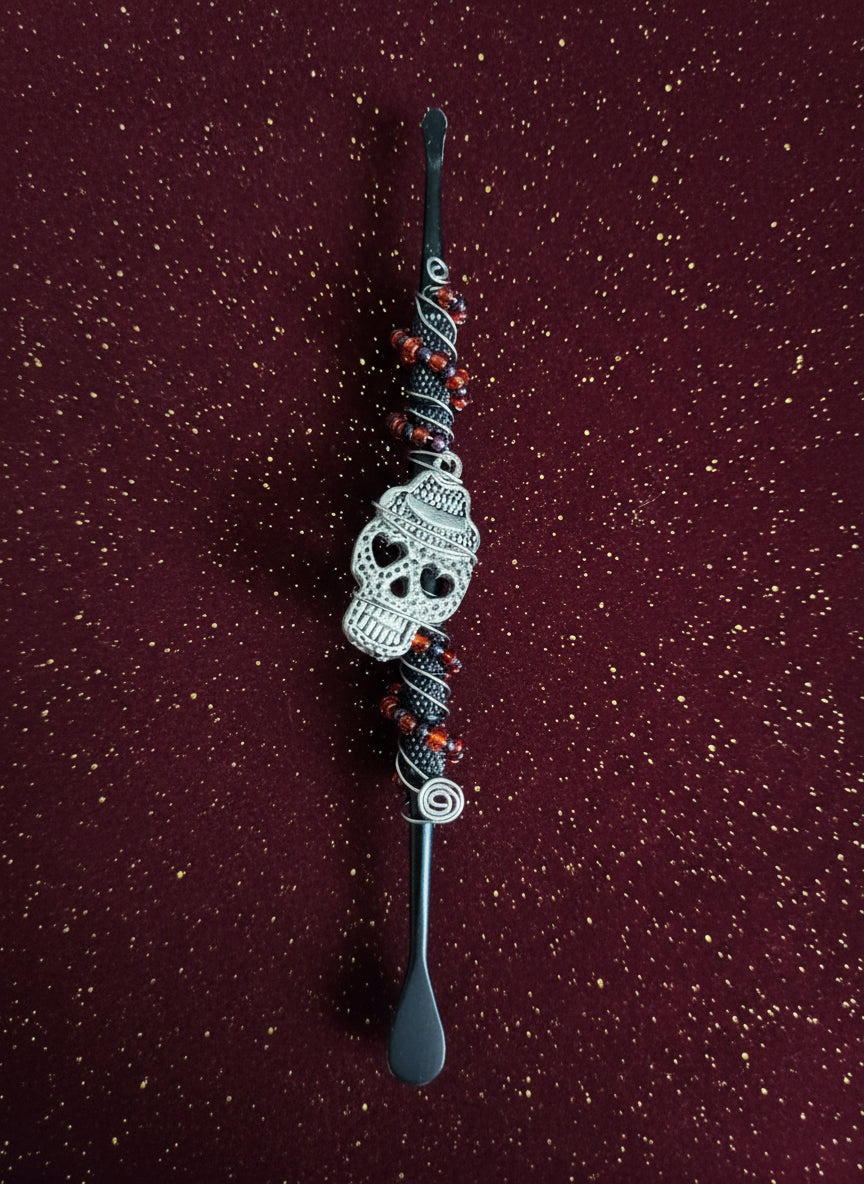 Black and Red Skull Dabber