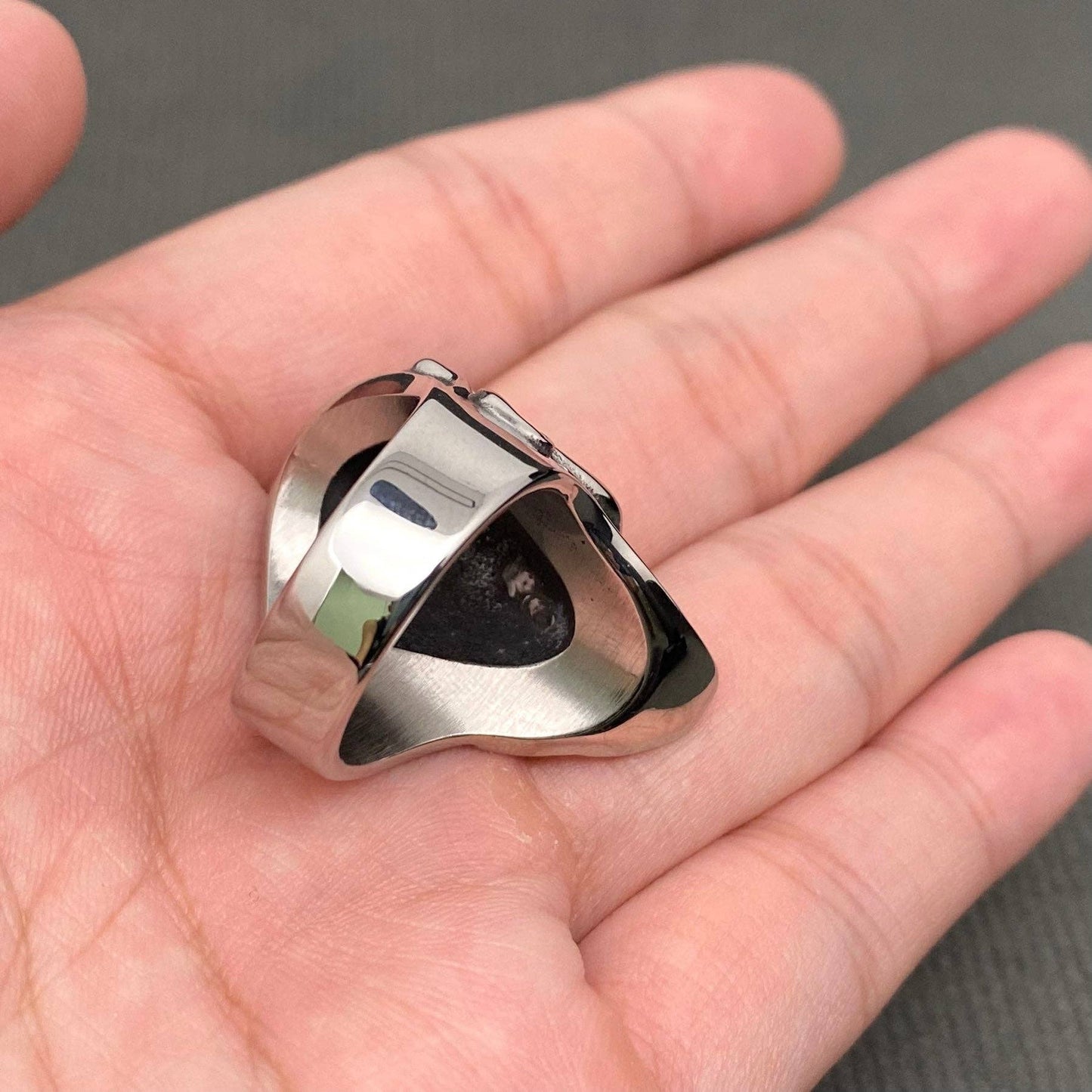 Red Eye Skull Men's Stainless Steel Ring