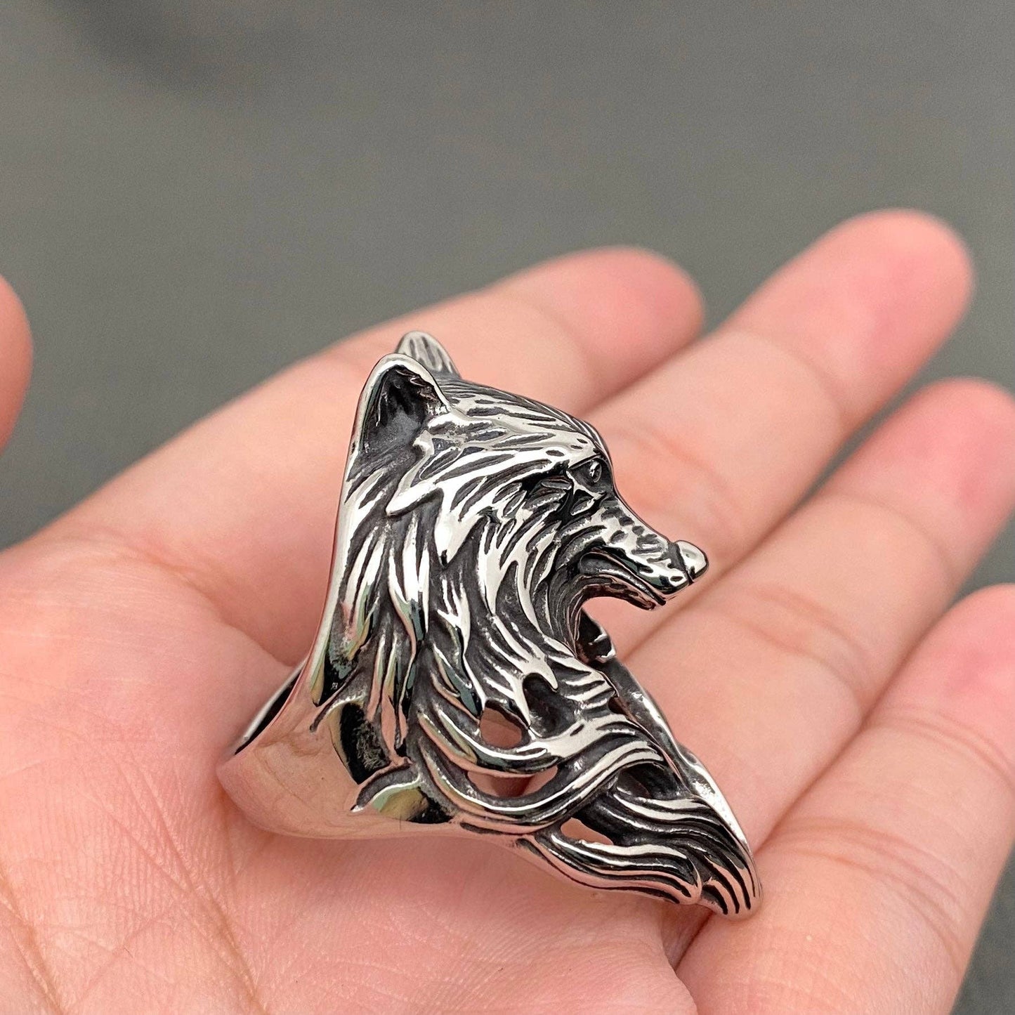 Men's Stainless Steel Hollow Wolf Head Ring