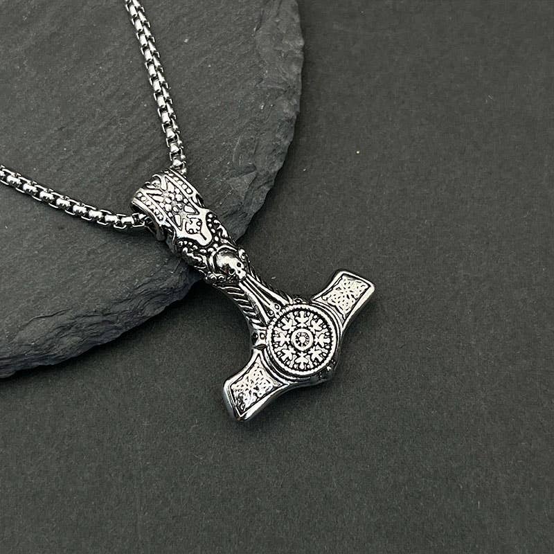 Norse Viking Vintage Odin Quake Pendant Necklace
