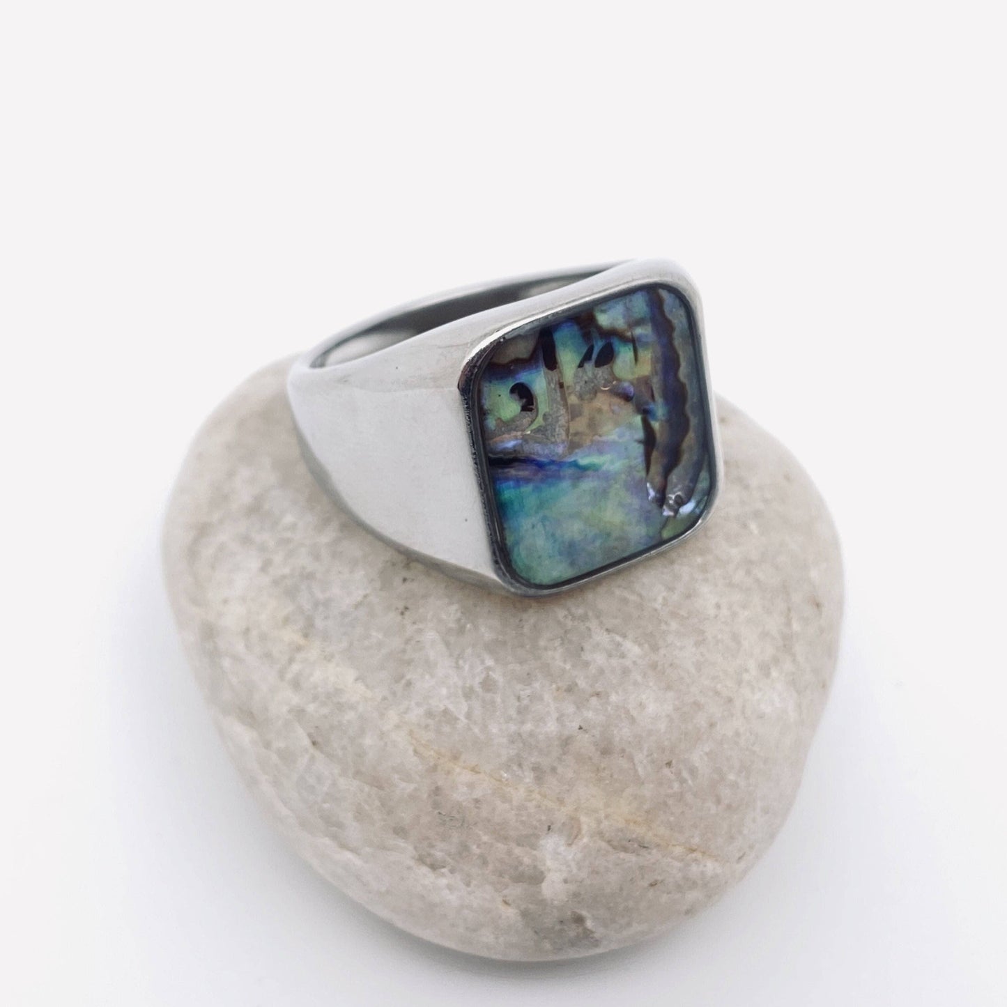 Unisex Shell-inlaid Fashion Stainless Steel Ring