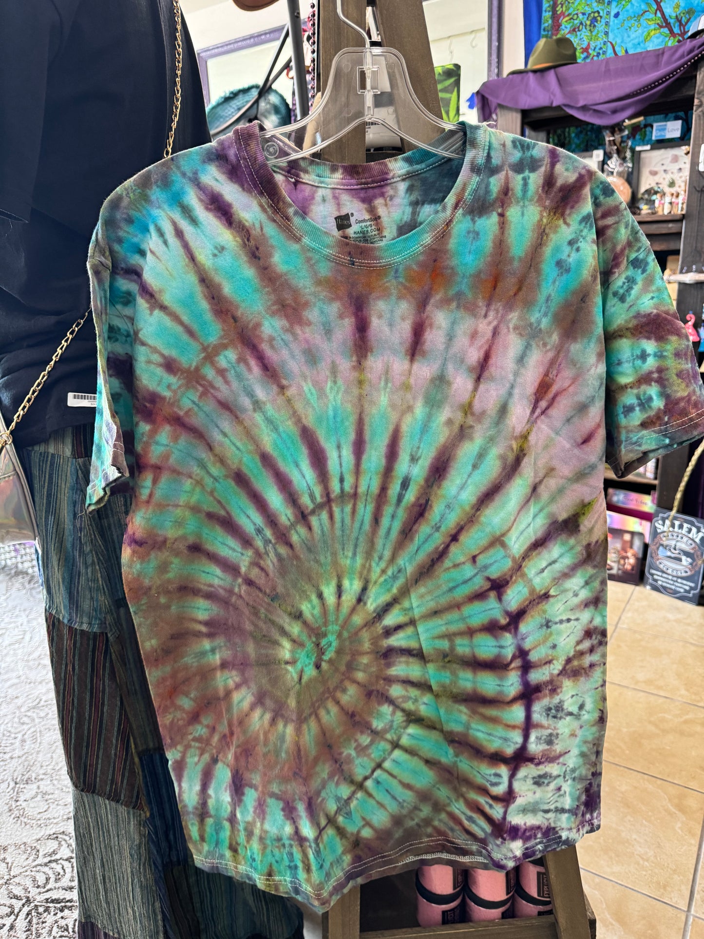 Size Large Tie Dyed Tee Shirt