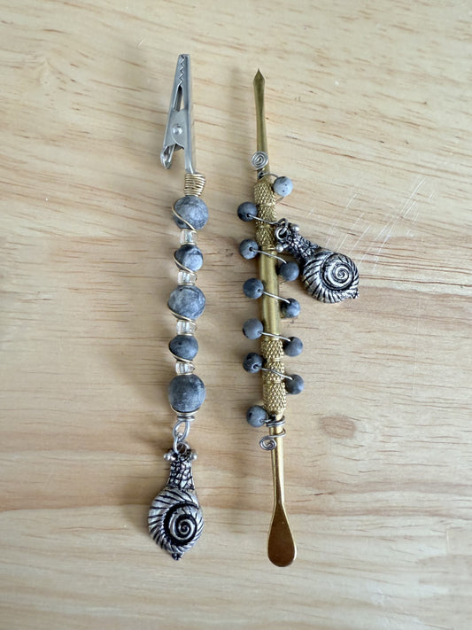 Handmade Smoking Set-Gold Dabber/Smoking Clip with Snail Accent Charms