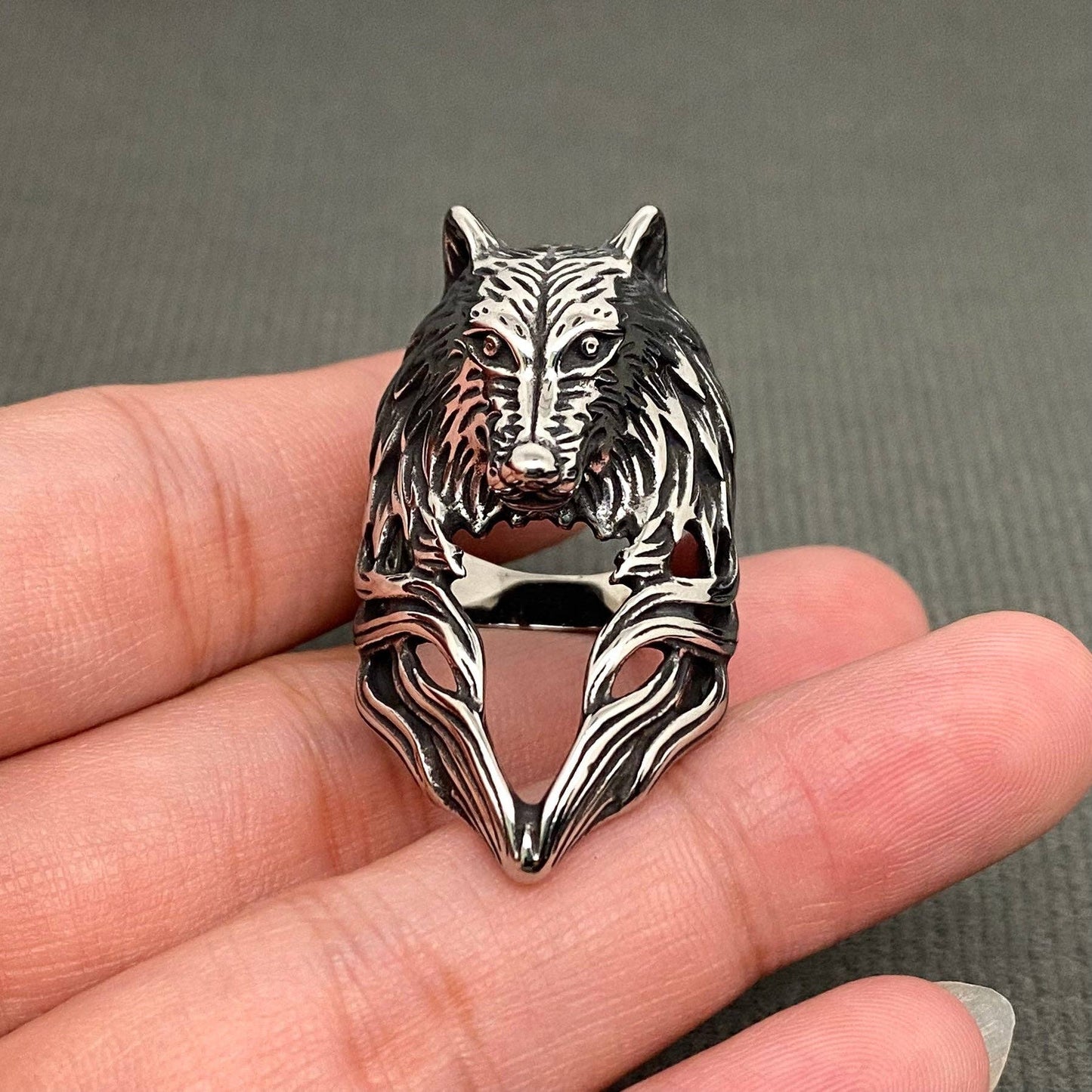 Men's Stainless Steel Hollow Wolf Head Ring